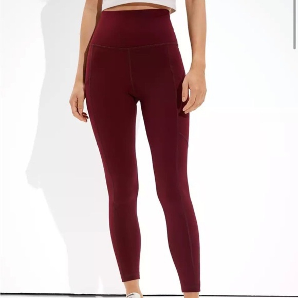 American Eagle “The Everything Pocket” Leggings